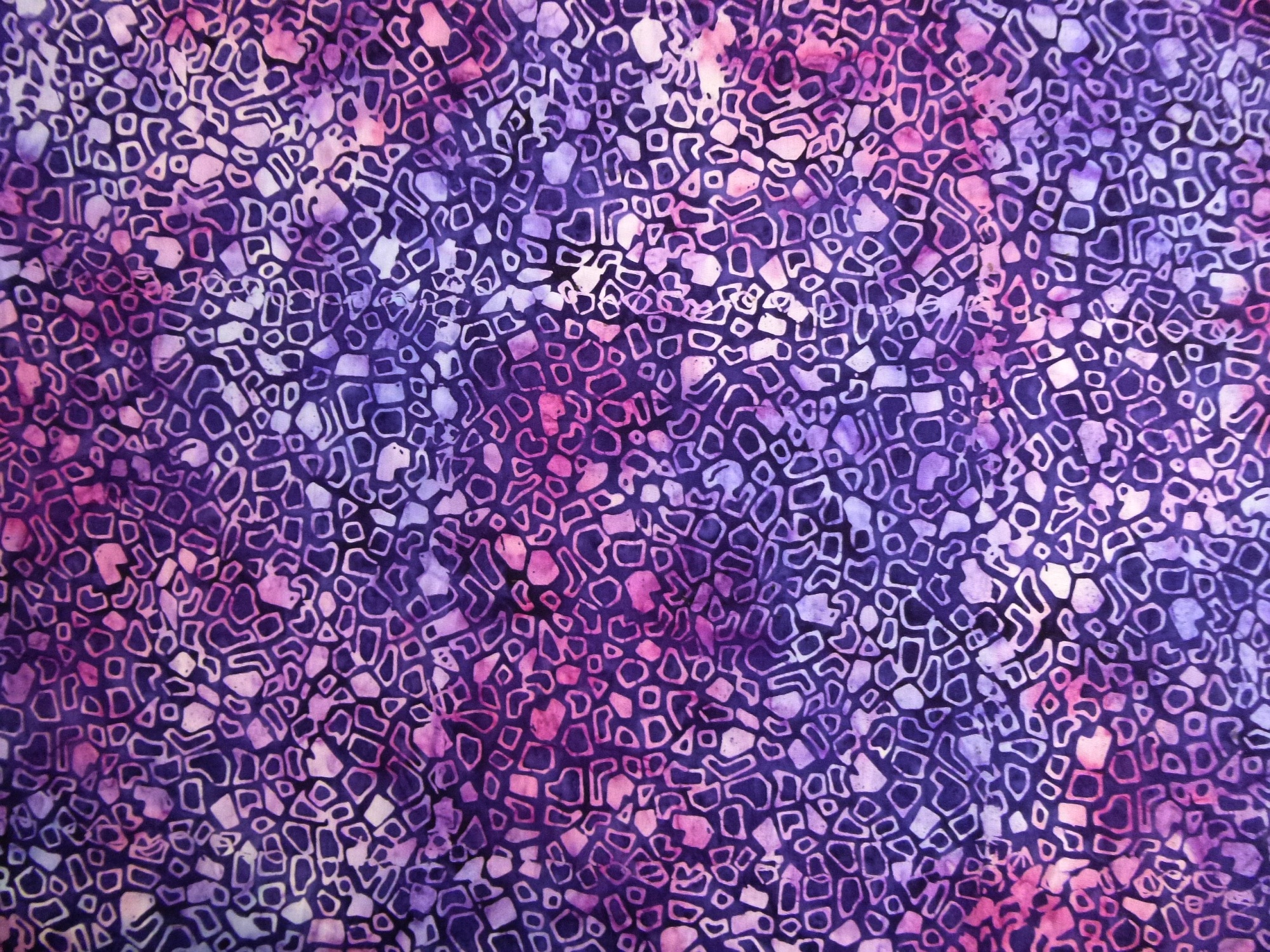 Stoff Tonga Batik Ink lila Grafik
