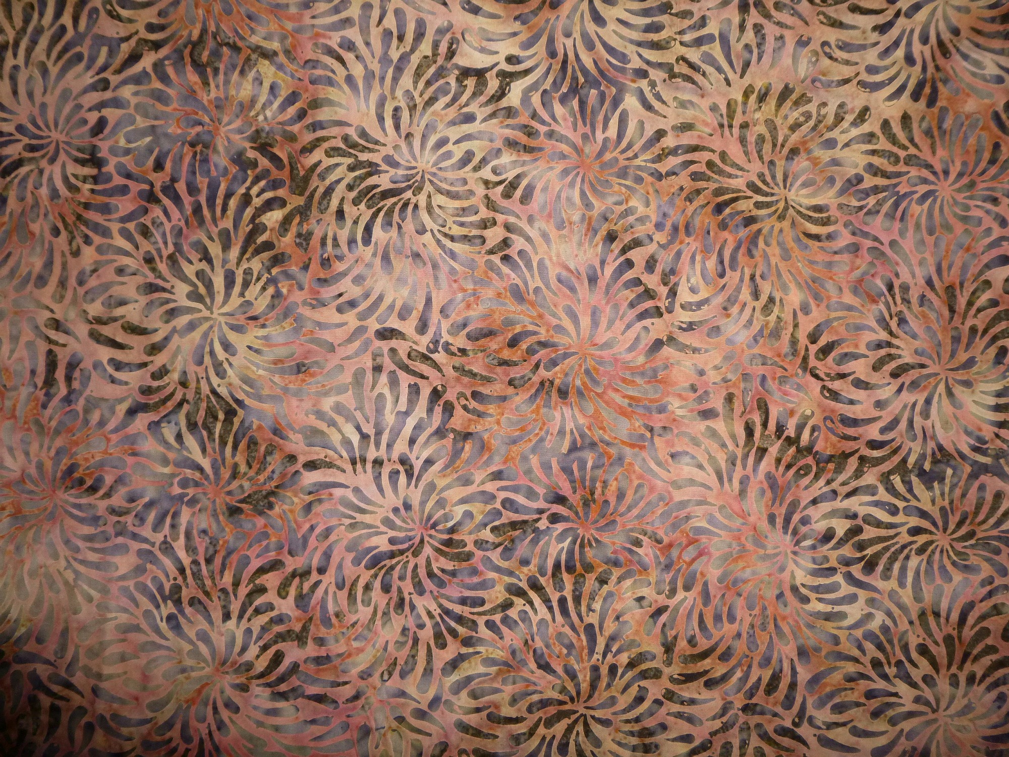 Stoff Bear Creek Batiks braungrau Wirbel – Bild 2