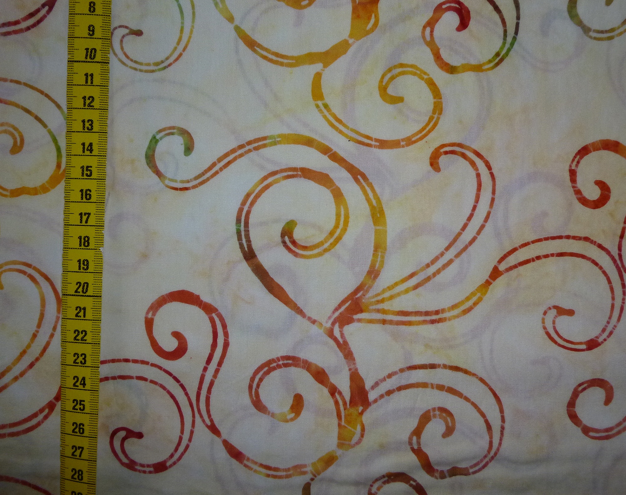 Stoff Batik natur mit Ranken – Bild 5