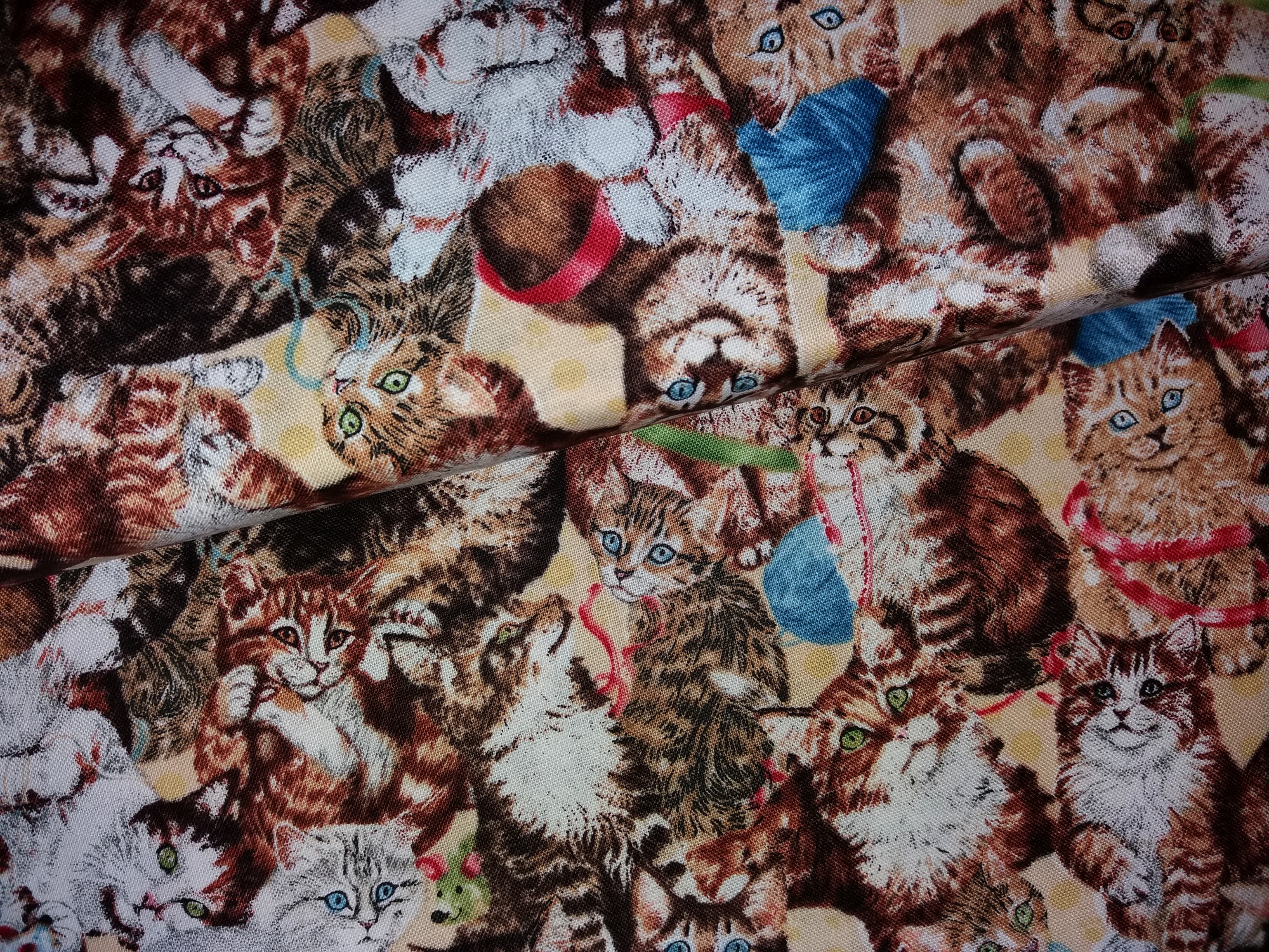 Stoff beige mit Tigerkatzen – Bild 2