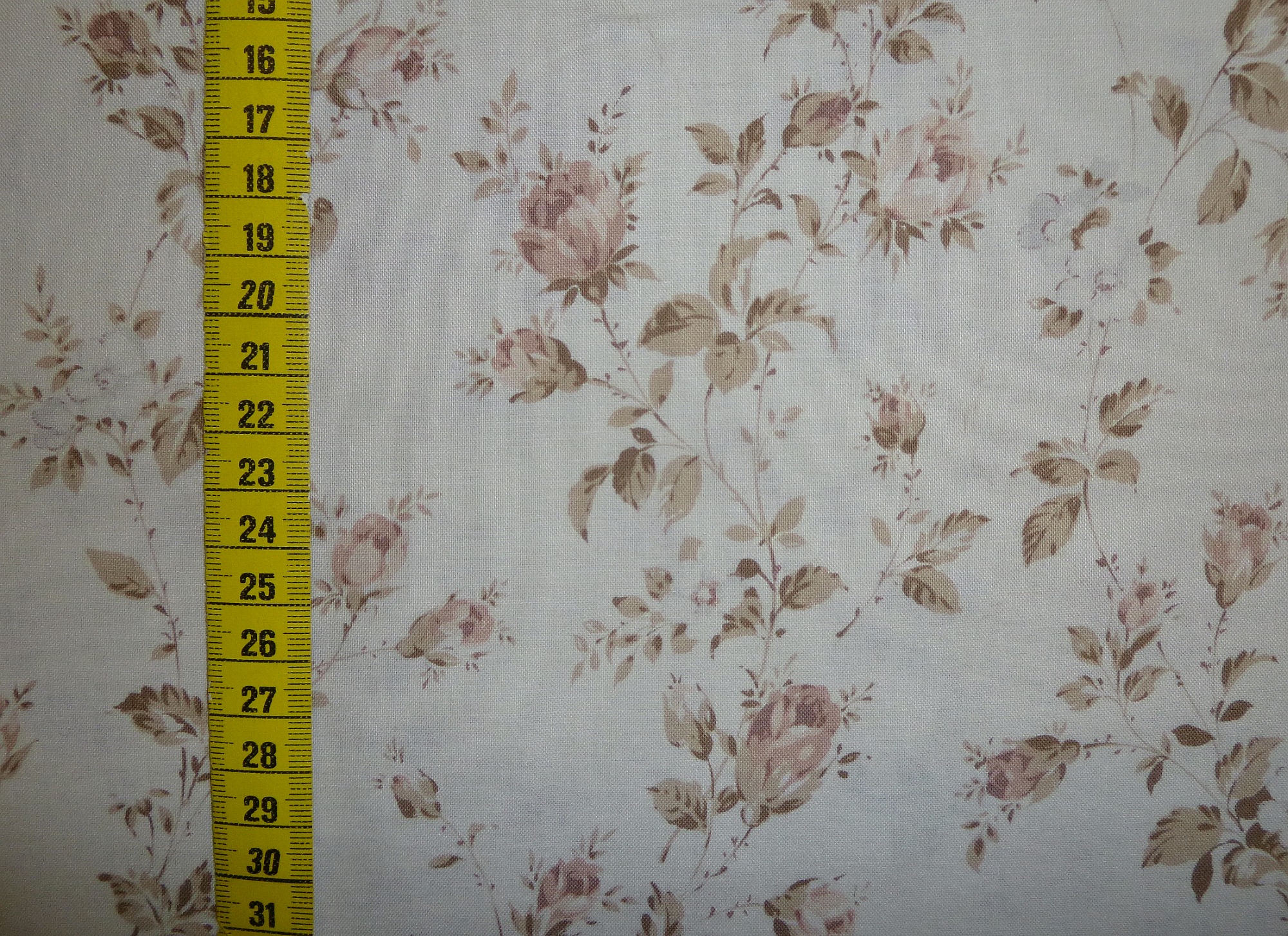 Stoff Rosen zartbeige Lecien Mrs. Marchs – Bild 4