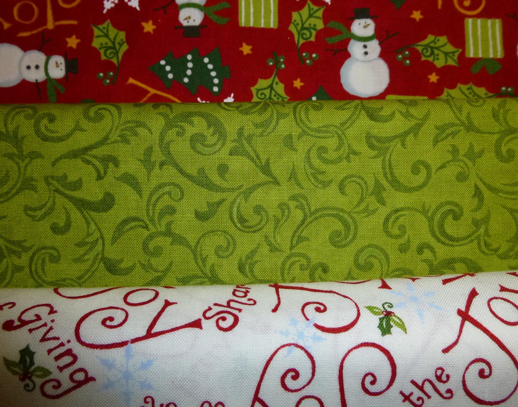 Weihnachtsstoff "Share the Joy" Schrift von Moda – Bild 5