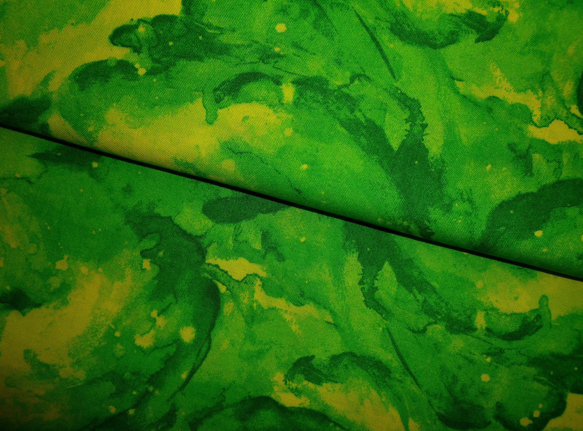 Stoff gelbgrün-marble von Timeless Treasures – Bild 3