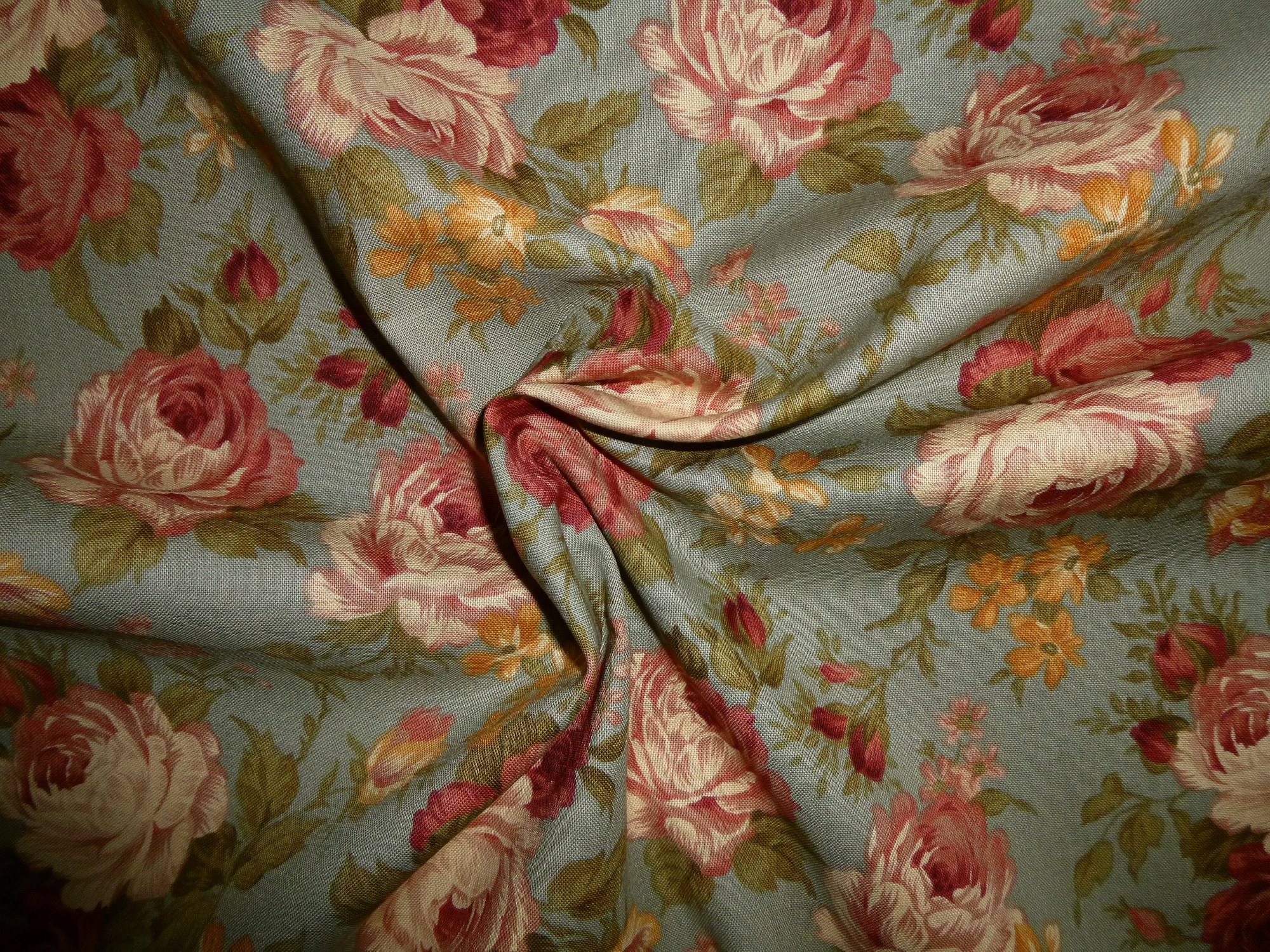 Stoff Rosen rosa auf graublau von Lecien – Bild 4